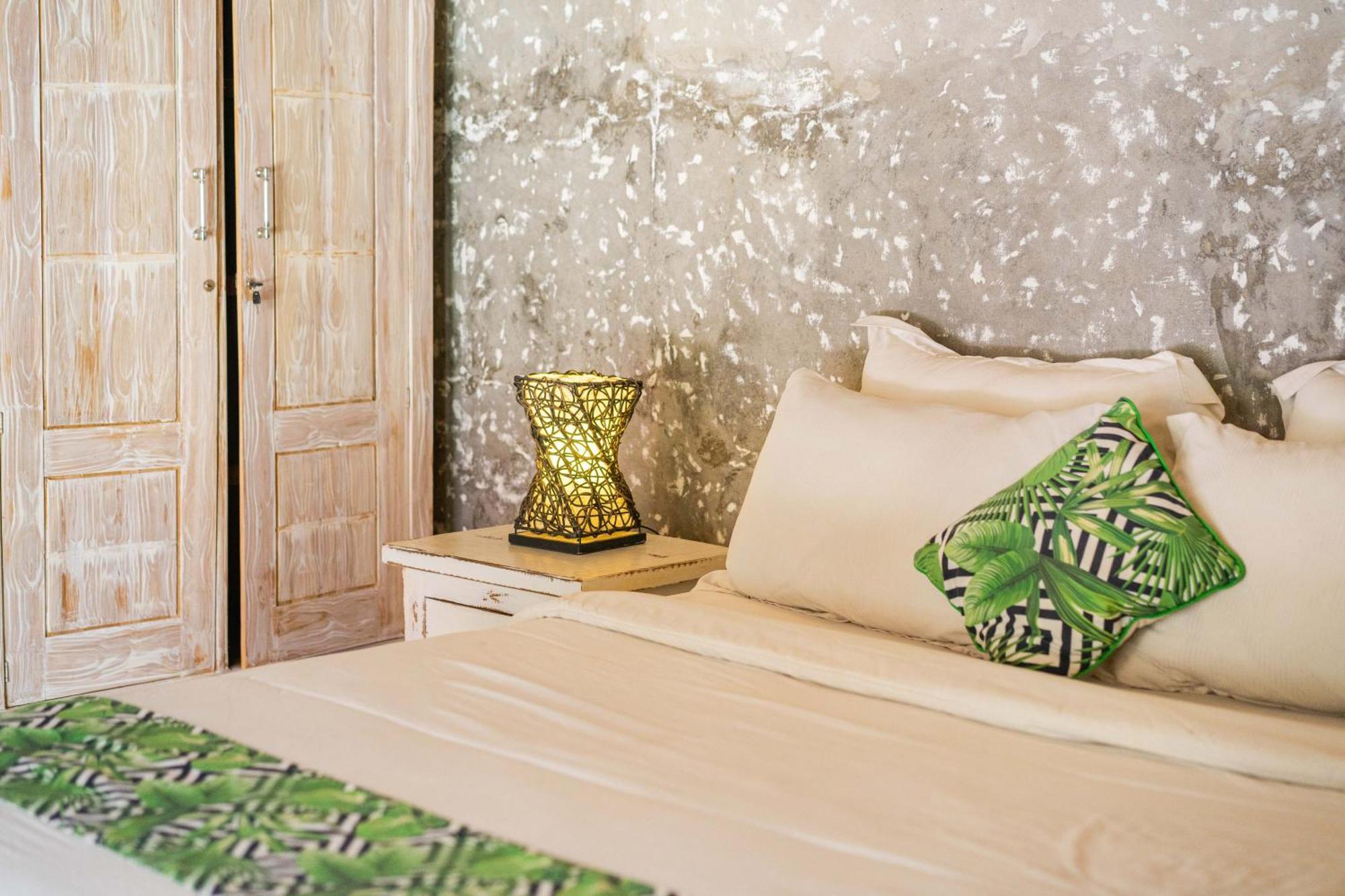 Villa Salya - 3Br - Private Pool - 1Min Walk To La Favela! Seminyak Extérieur photo